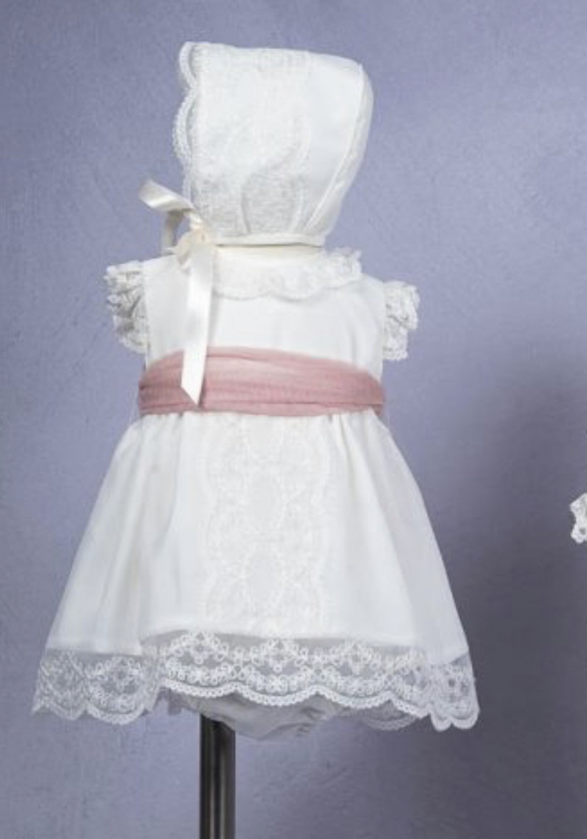 Jesusito organza con capota Manga Corta Mikamama 13741